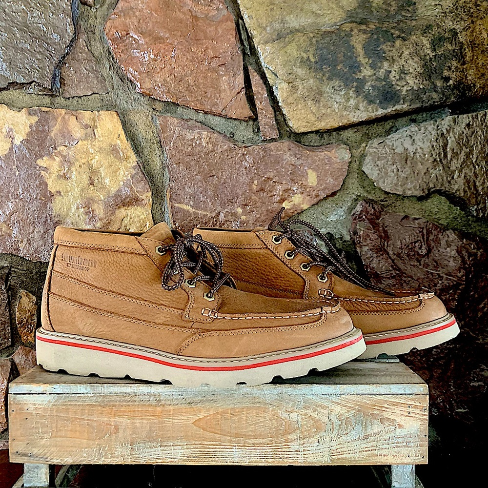 Dunham waterproof Men’s boots color- brown size 9.5